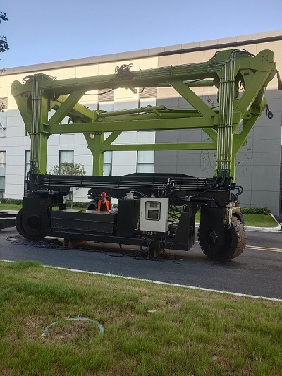 跨运车2.jpg