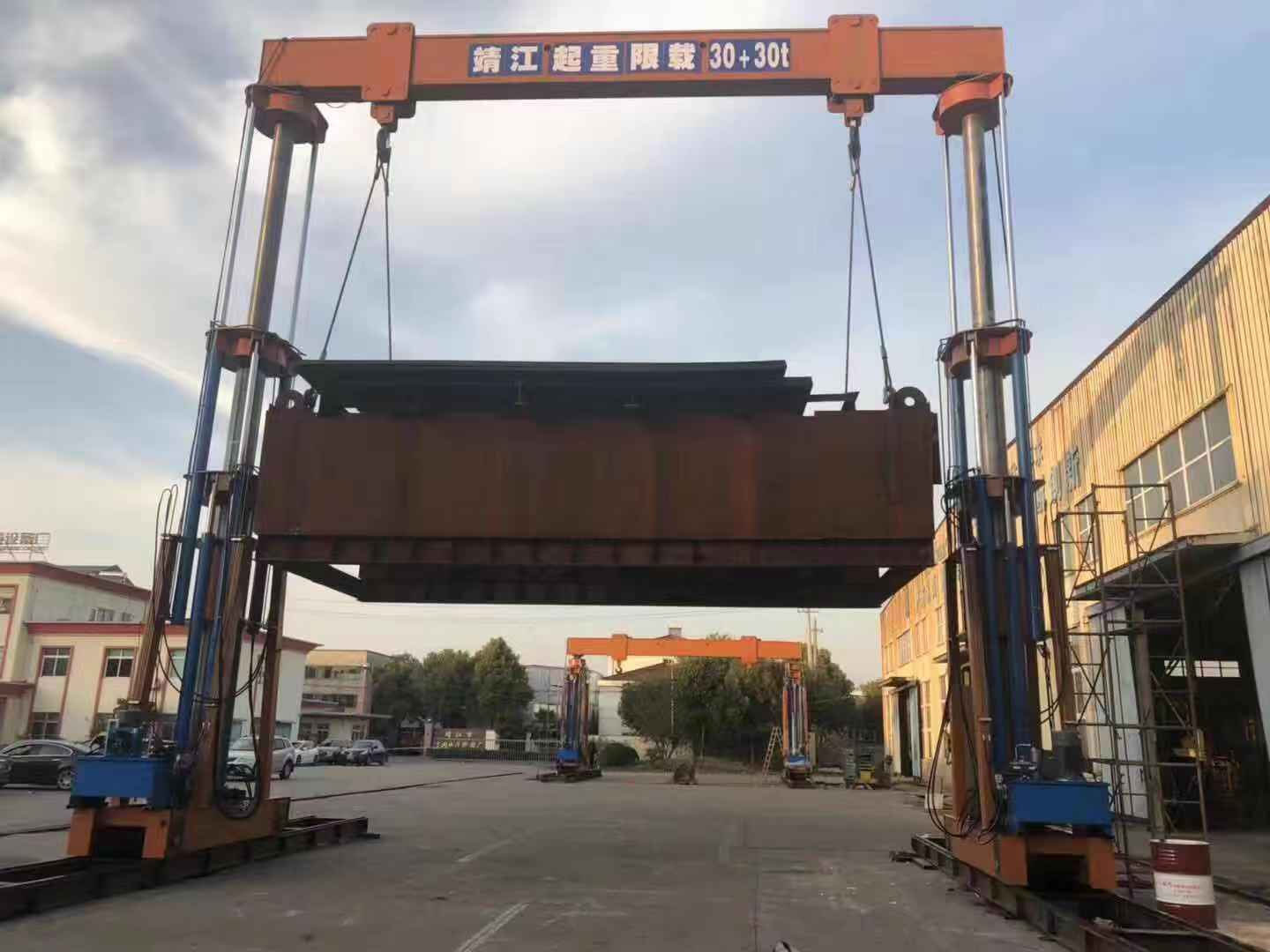 靖起液压龙门吊020.jpg
