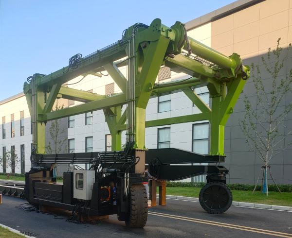 跨运车.jpg 跨运车.jpg